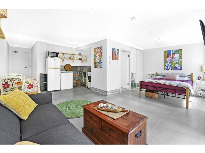 16/21 Markwell Avenue, Surfers Paradise QLD 4217