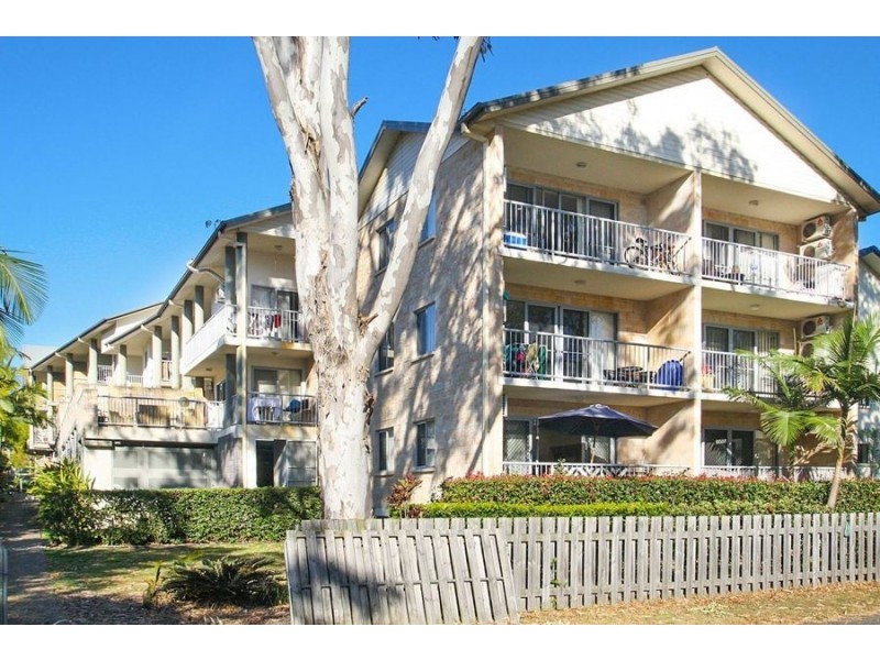 4 /148 High Street, Southport QLD 4215