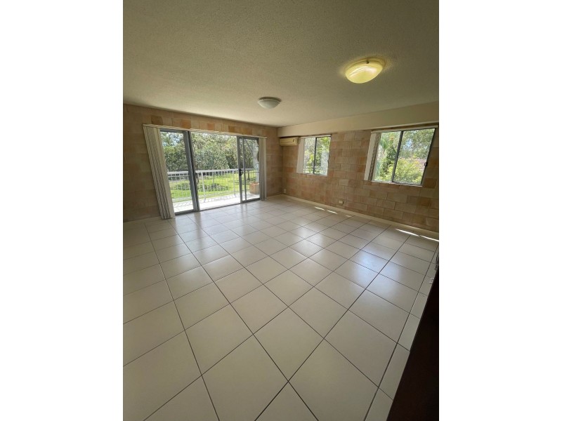 4 /148 High Street, Southport QLD 4215