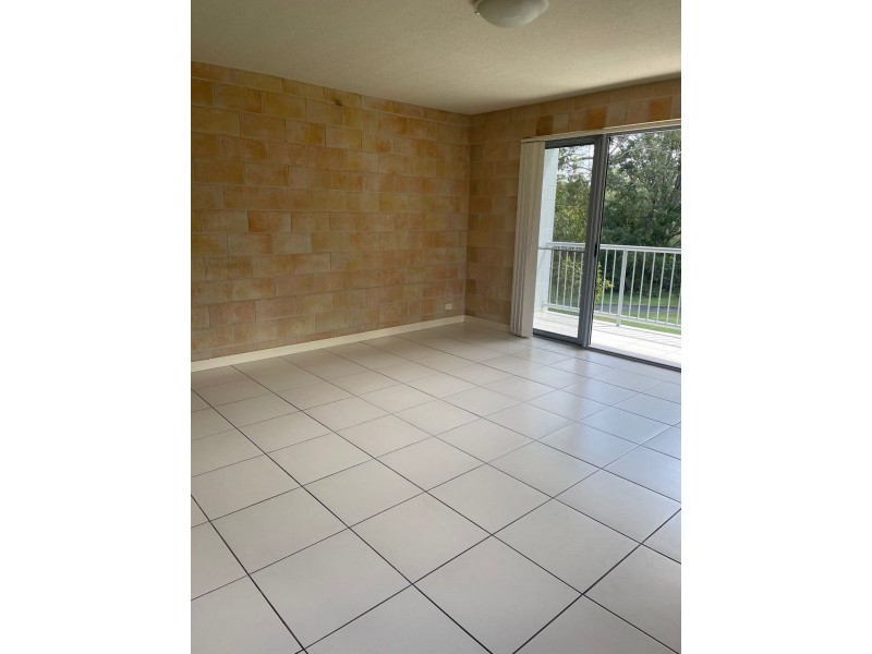 4 /148 High Street, Southport QLD 4215