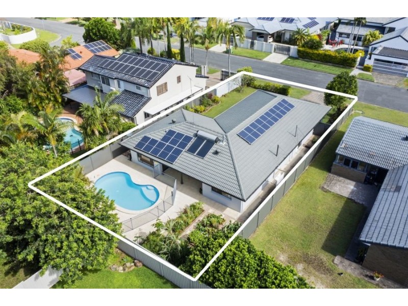 27 Jaguar Drive, Bundall QLD 4217