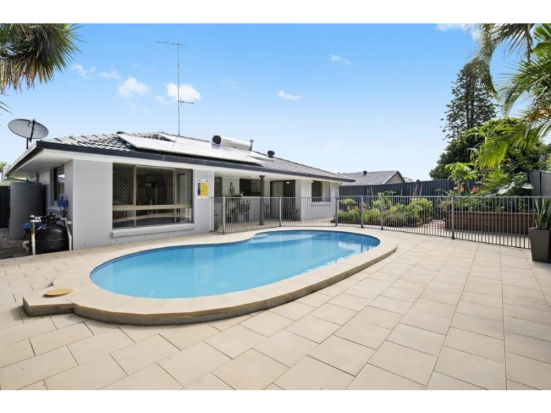 27 Jaguar Drive, Bundall QLD 4217