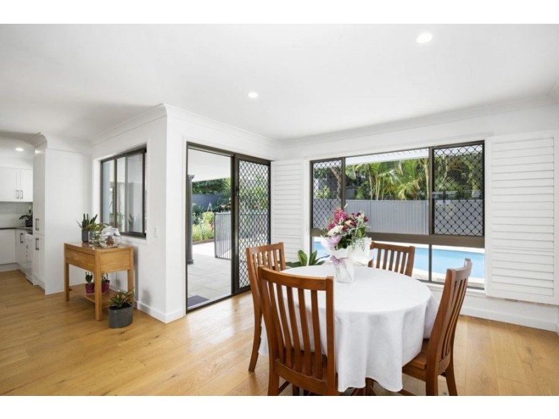 27 Jaguar Drive, Bundall QLD 4217