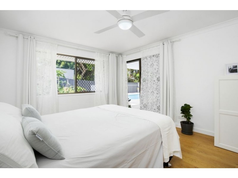 27 Jaguar Drive, Bundall QLD 4217