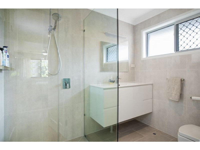 27 Jaguar Drive, Bundall QLD 4217