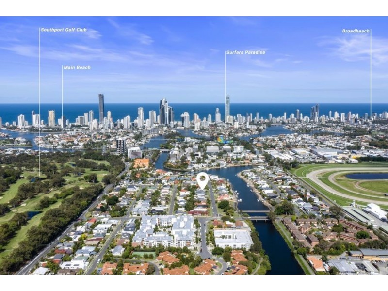 27 Jaguar Drive, Bundall QLD 4217