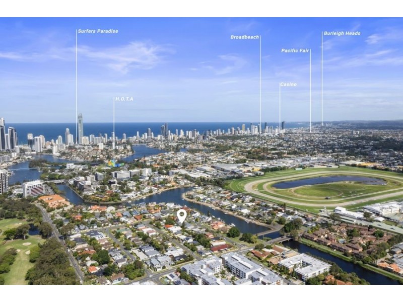 27 Jaguar Drive, Bundall QLD 4217