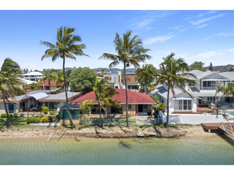 19 Marlin Ct, Palm Beach QLD 4221