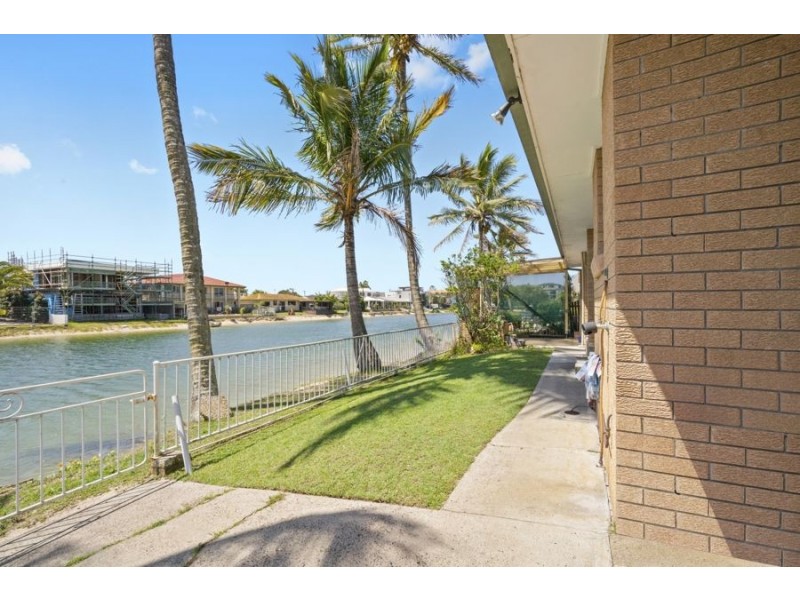 19 Marlin Ct, Palm Beach QLD 4221