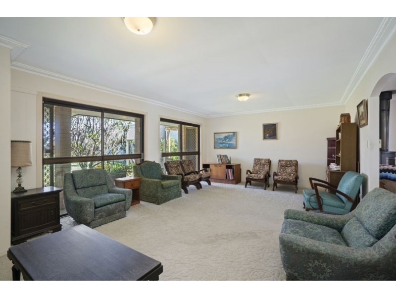 19 Marlin Ct, Palm Beach QLD 4221