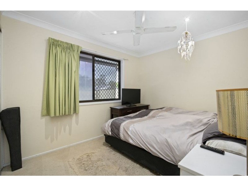 133 Kumbari Avenue, Labrador QLD 4215