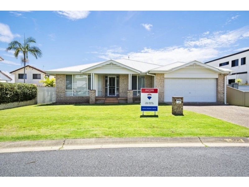 27 Allambi Avenue, Broadbeach Waters QLD 4218