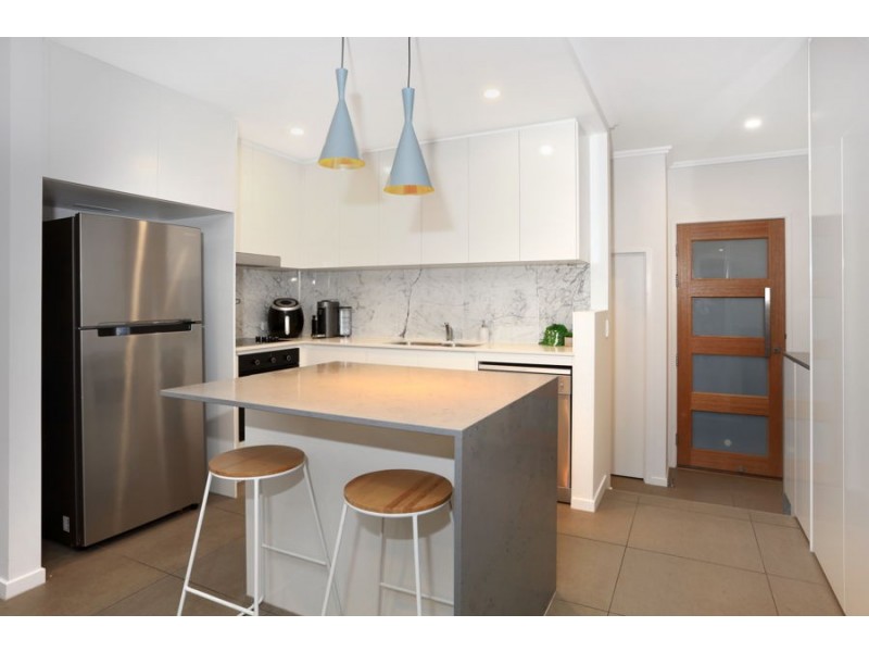 25 The Crestway, Robina QLD 4226