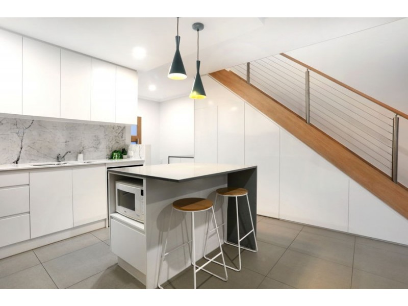 25 The Crestway, Robina QLD 4226