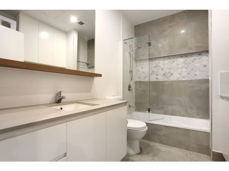 25 The Crestway, Robina QLD 4226