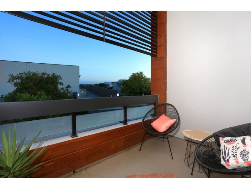 25 The Crestway, Robina QLD 4226