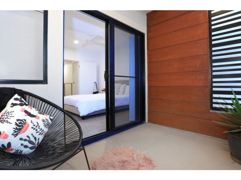 25 The Crestway, Robina QLD 4226