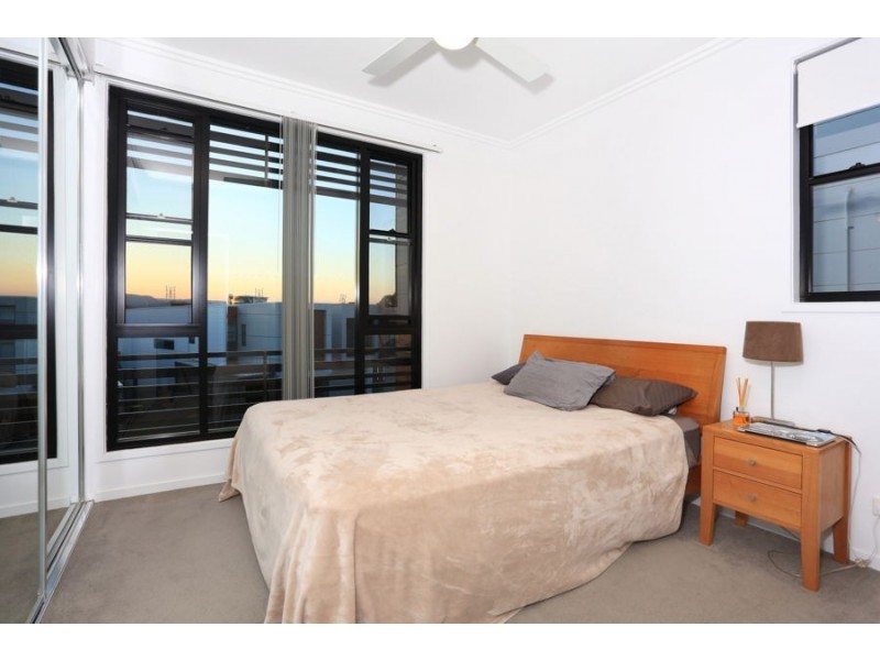 25 The Crestway, Robina QLD 4226