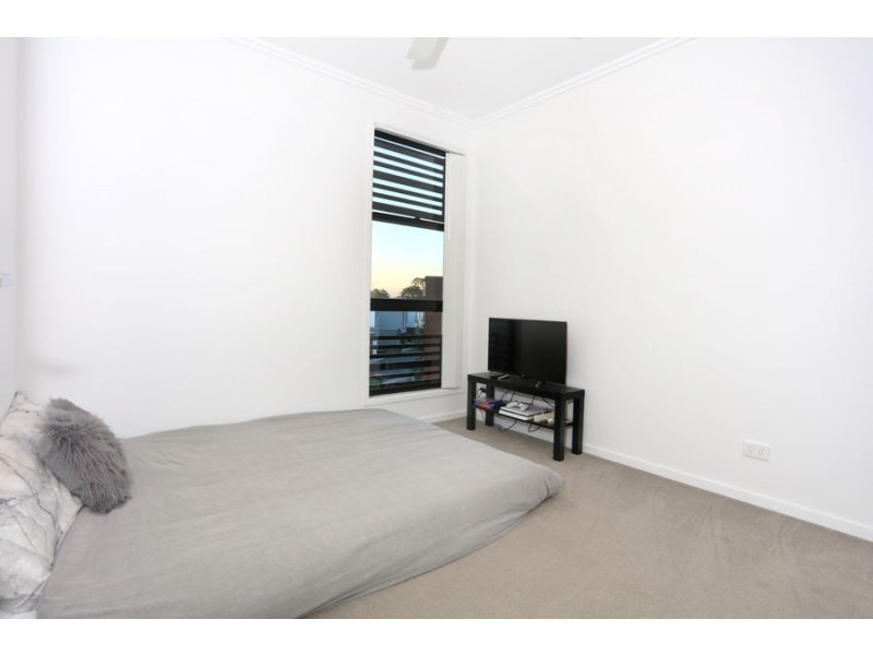 25 The Crestway, Robina QLD 4226