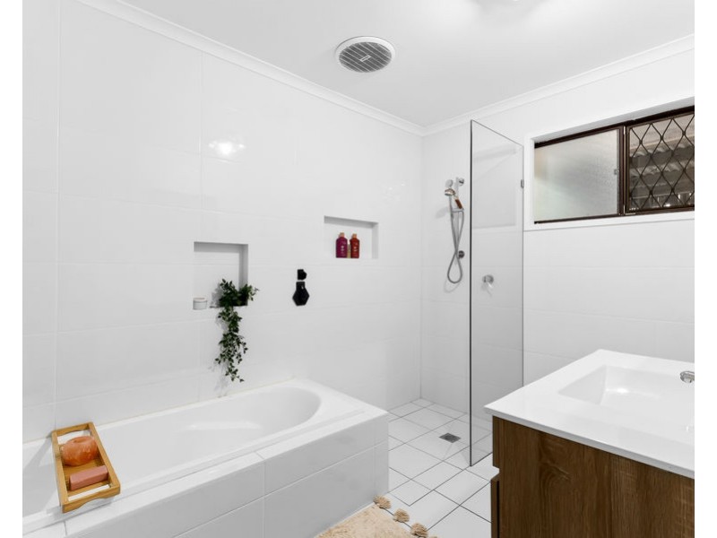 217 Mallawa Drive, Palm Beach QLD 4221