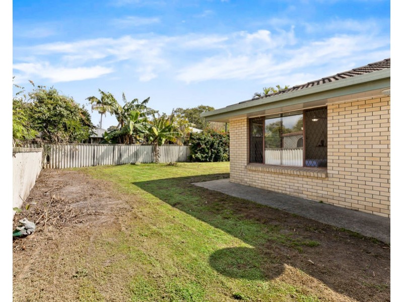 217 Mallawa Drive, Palm Beach QLD 4221