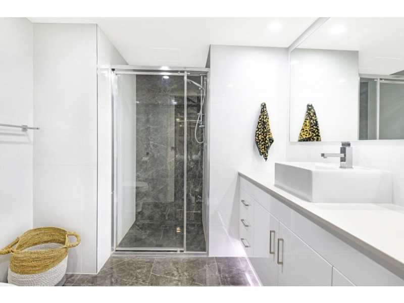 1204/5 Enderley Avenue, Surfers Paradise QLD 4217