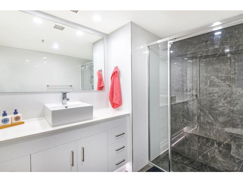 1204/5 Enderley Avenue, Surfers Paradise QLD 4217