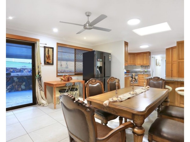 4 Abang Ave, Tanah Merah QLD 4128