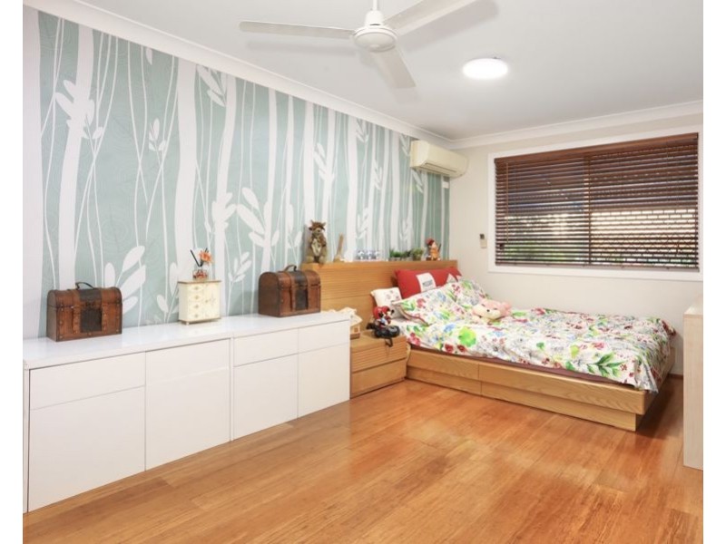 4 Abang Ave, Tanah Merah QLD 4128