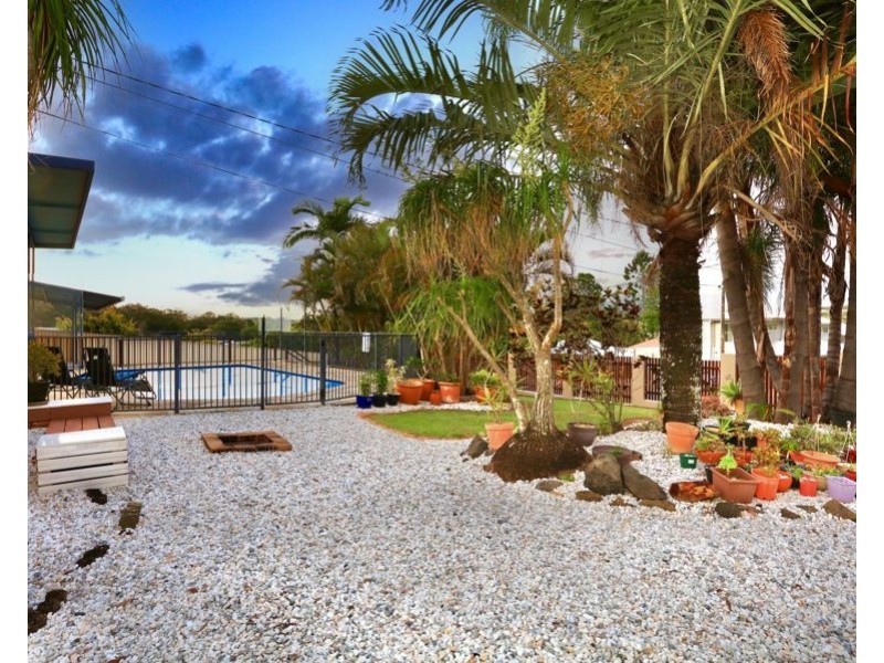 4 Abang Ave, Tanah Merah QLD 4128