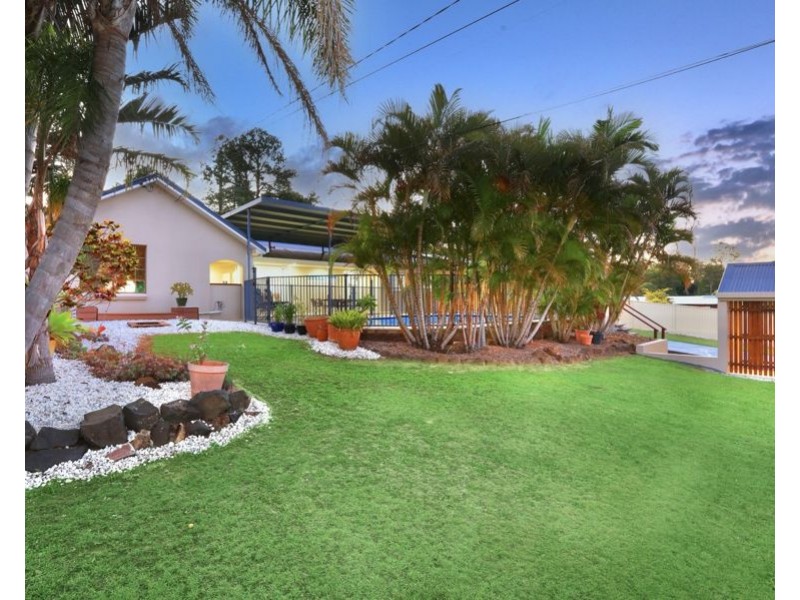 4 Abang Ave, Tanah Merah QLD 4128