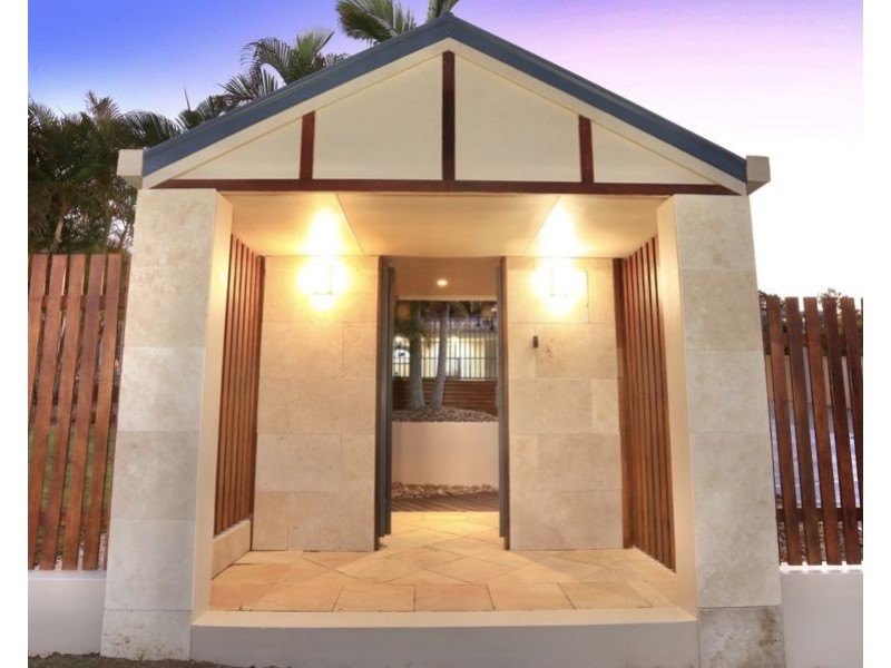 4 Abang Ave, Tanah Merah QLD 4128