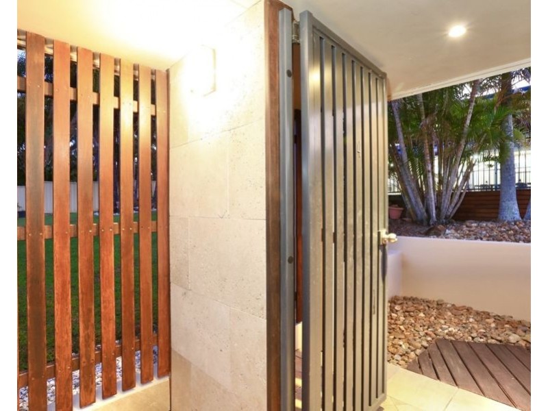 4 Abang Ave, Tanah Merah QLD 4128