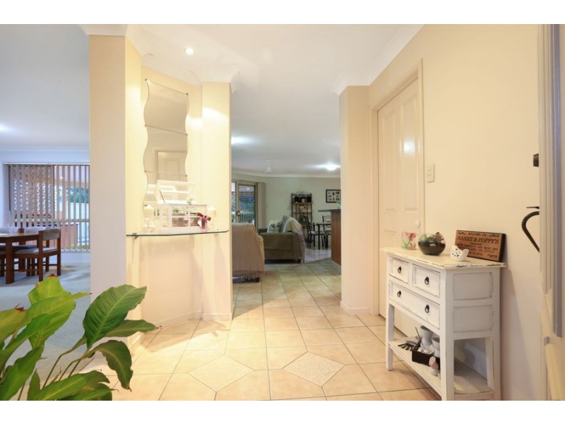 28 Oak Hill Crescent, Parkwood QLD 4214