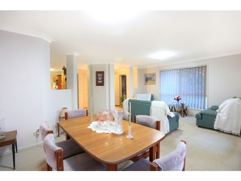 28 Oak Hill Crescent, Parkwood QLD 4214