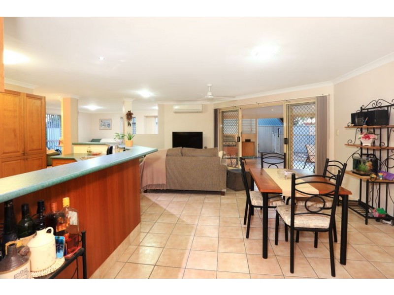 28 Oak Hill Crescent, Parkwood QLD 4214