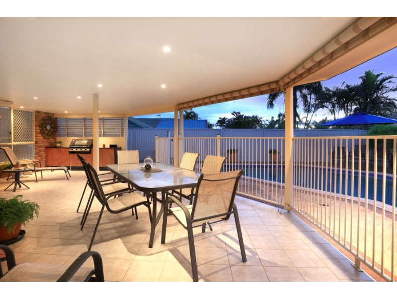 28 Oak Hill Crescent, Parkwood QLD 4214