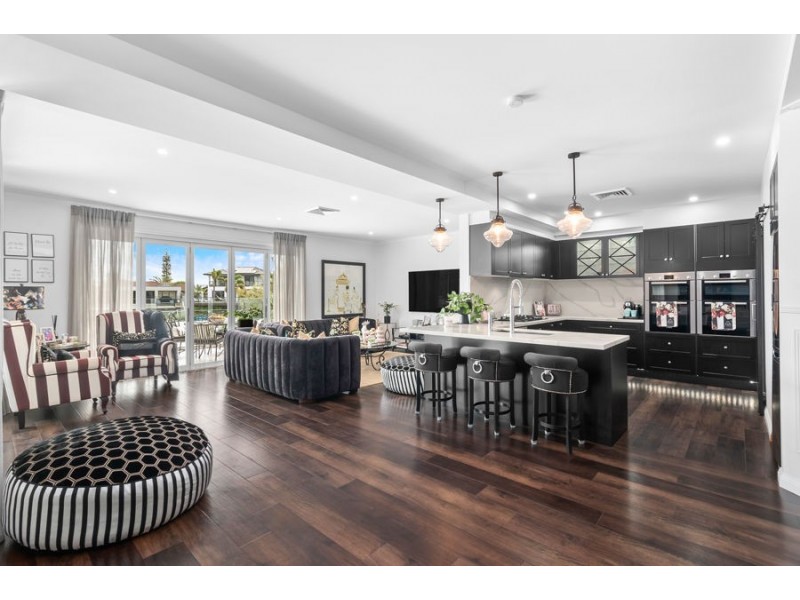 5 Wallaby Place, Sorrento QLD 4217