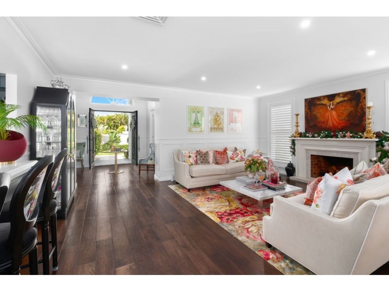 5 Wallaby Place, Sorrento QLD 4217