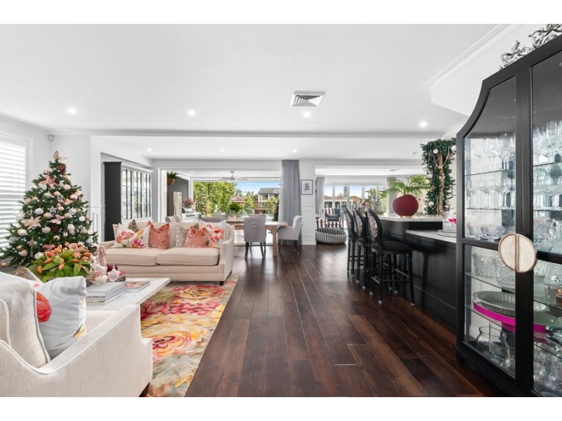 5 Wallaby Place, Sorrento QLD 4217