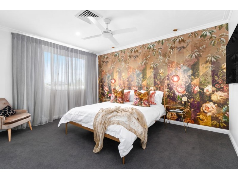 5 Wallaby Place, Sorrento QLD 4217