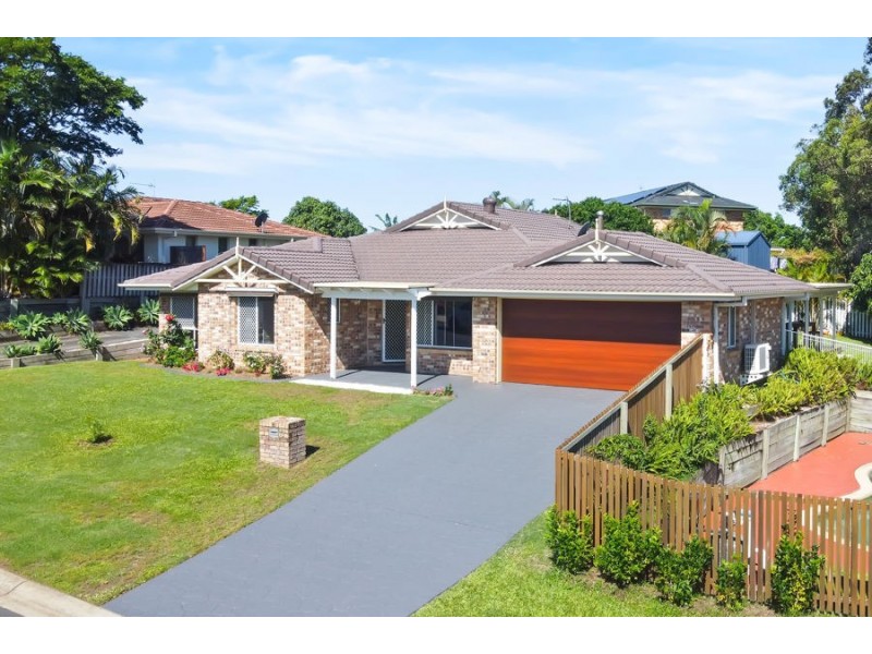 8 Stillwater Crescent, Robina QLD 4226