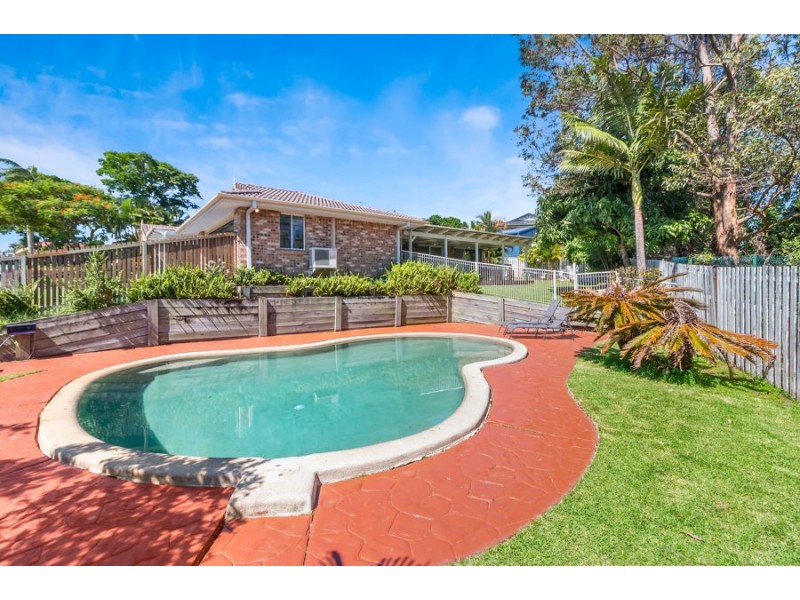 8 Stillwater Crescent, Robina QLD 4226