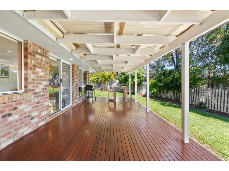 8 Stillwater Crescent, Robina QLD 4226