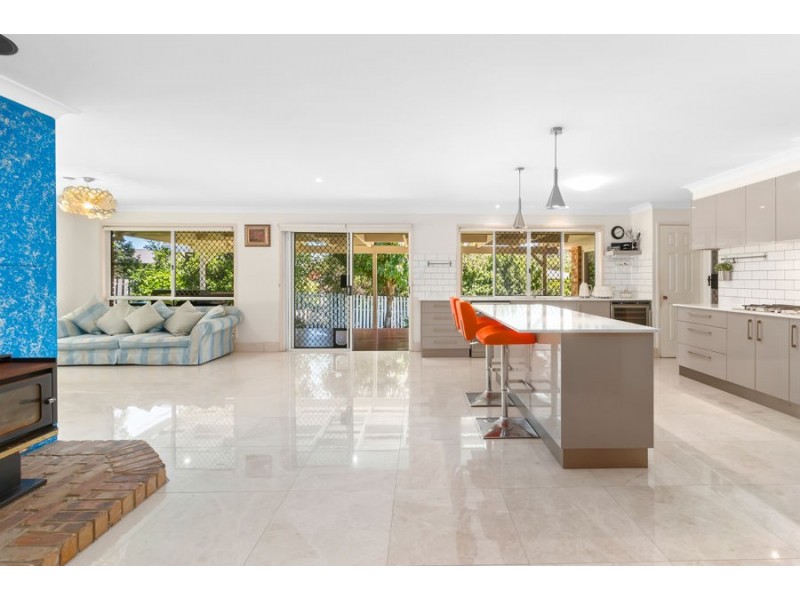 8 Stillwater Crescent, Robina QLD 4226