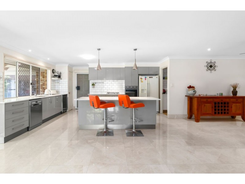 8 Stillwater Crescent, Robina QLD 4226