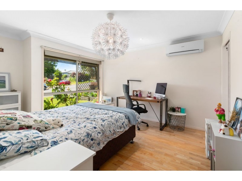 8 Stillwater Crescent, Robina QLD 4226