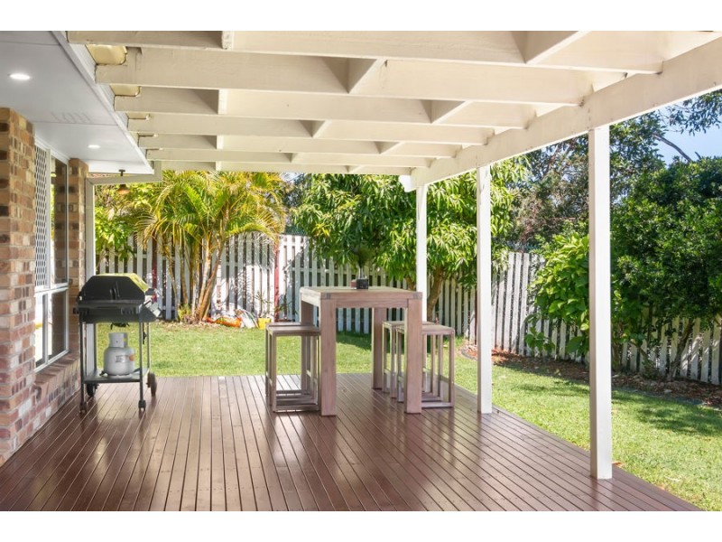 8 Stillwater Crescent, Robina QLD 4226