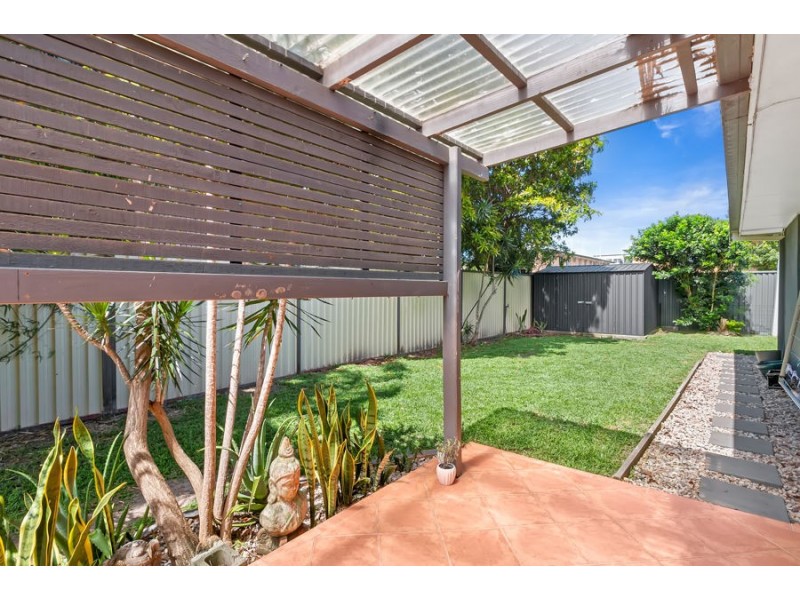 1 & 2/38 Middle Street, Labrador QLD 4215