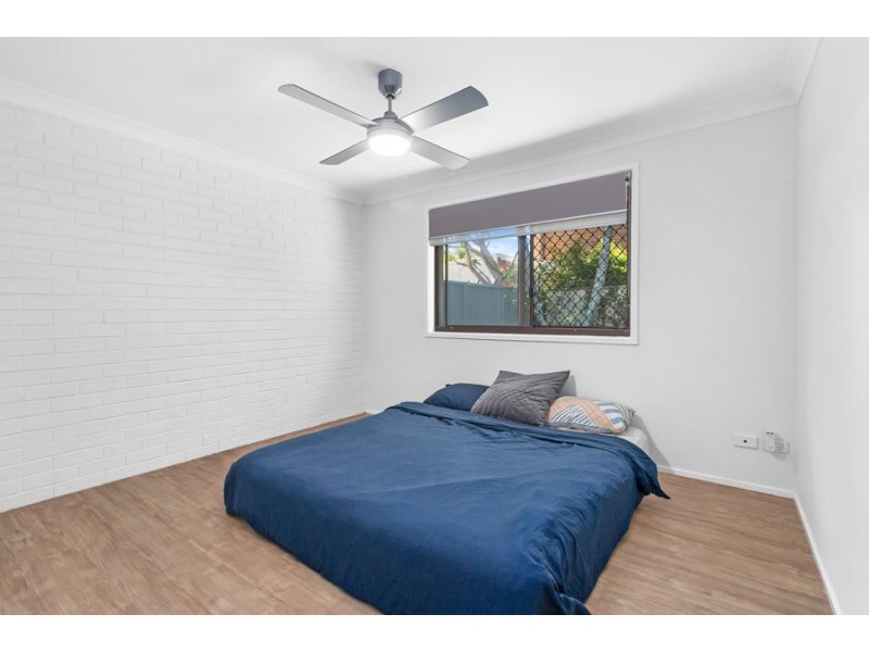 1 & 2/38 Middle Street, Labrador QLD 4215